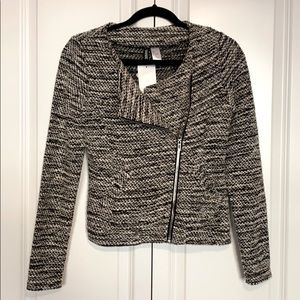 Cropped tweedy jacket